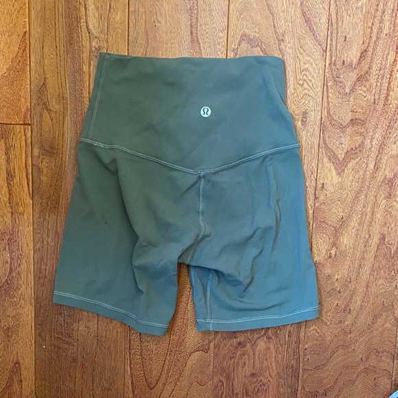 Lululemon Align High Rise Shorts - Picture 2 of 4